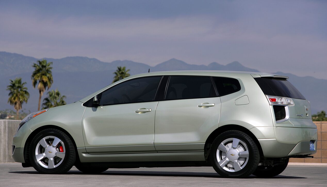 Side View of a 2005 Chevrolet Sequel SUV
